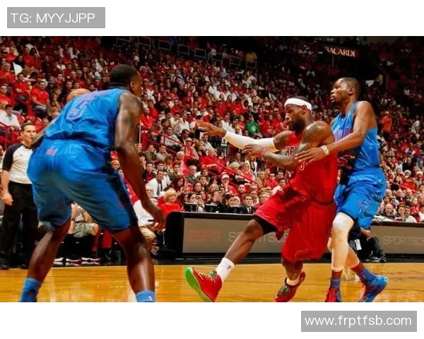 克里斯保罗的篮球传奇之路：从新秀到全明星的辉煌历程